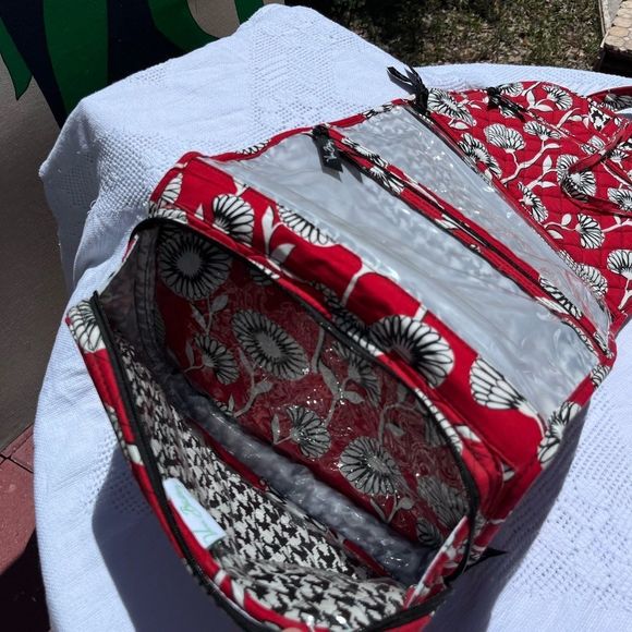 Vera Bradley travel case - Picture 9 of 10